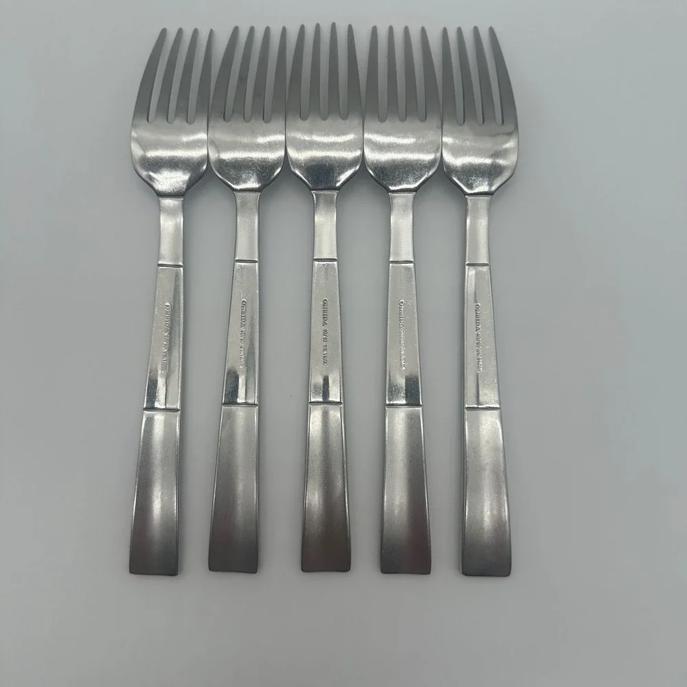 Oneida Echo Dinner Forks Set of 5 Stainless Steel 18/10 Flatware 8 inch Silver